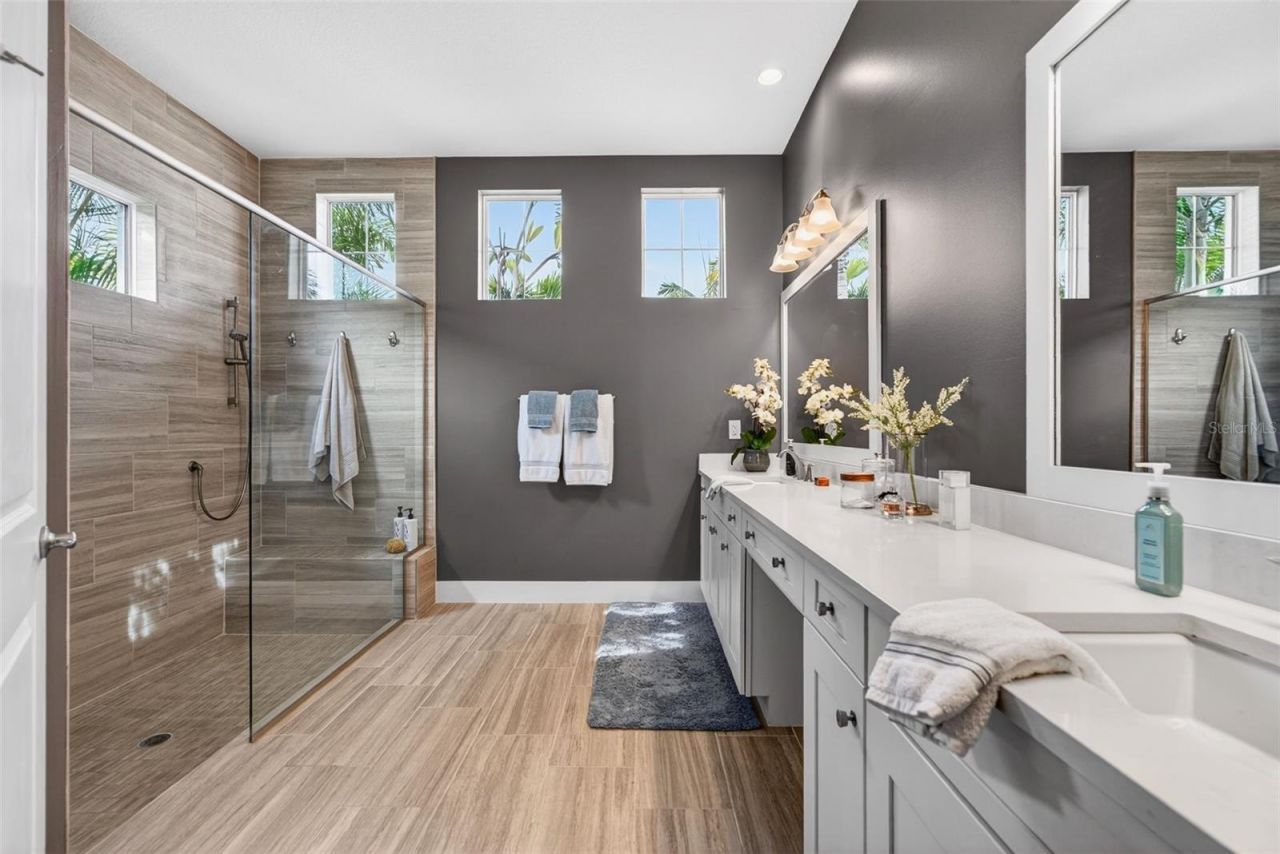 8280 Redonda Loop, Lakewood Ranch, FL 34202 Photo