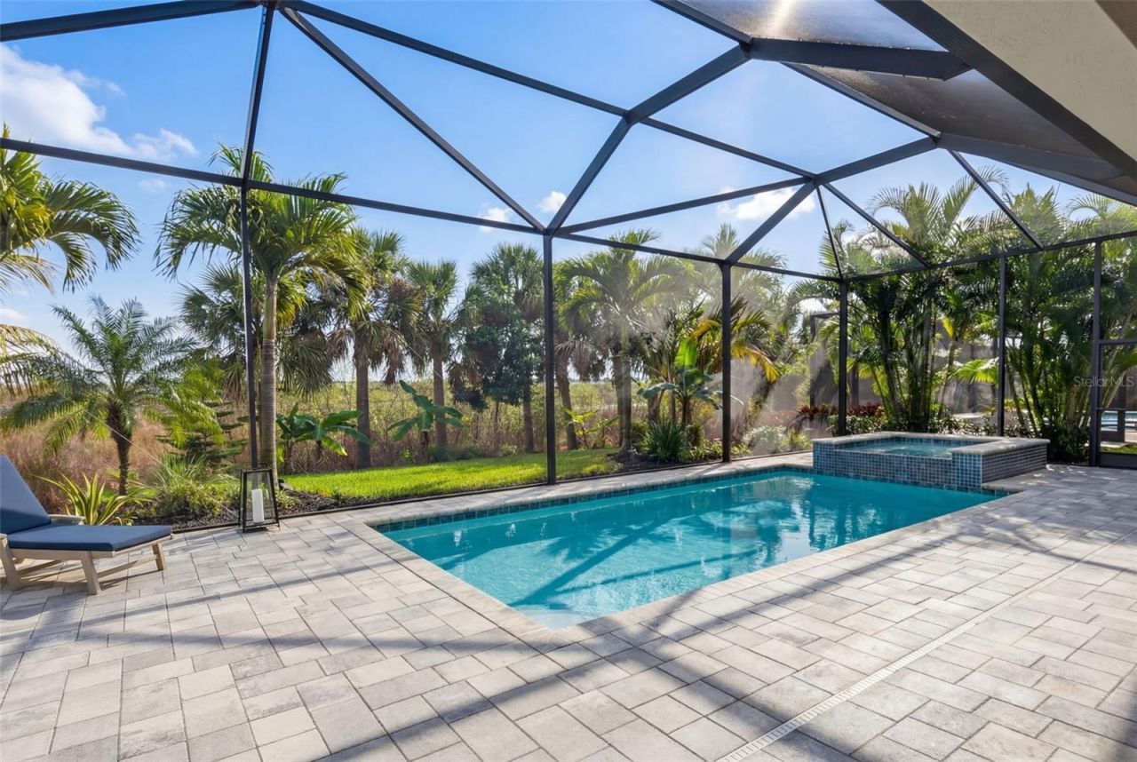 8280 Redonda Loop, Lakewood Ranch, FL 34202 Photo