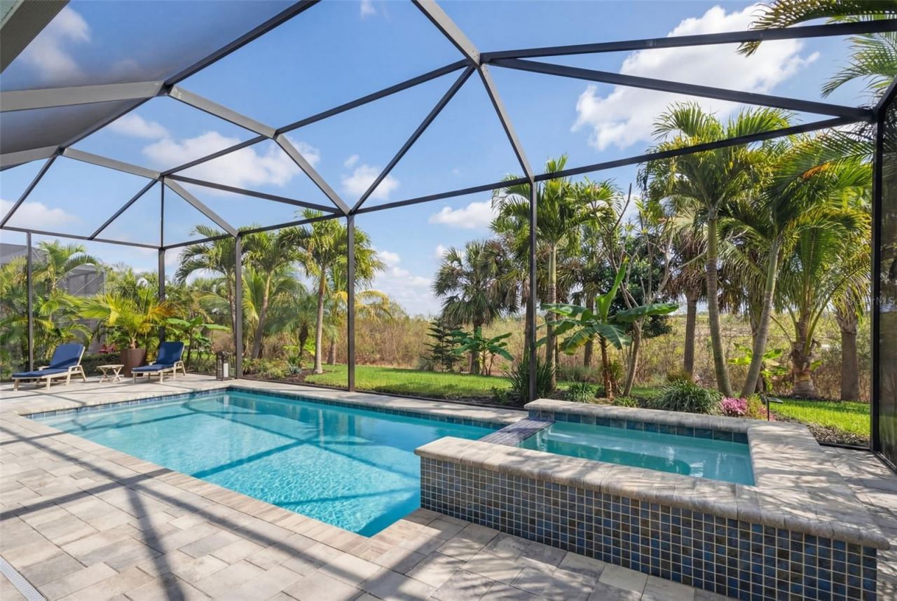 8280 Redonda Loop, Lakewood Ranch, FL 34202 Photo