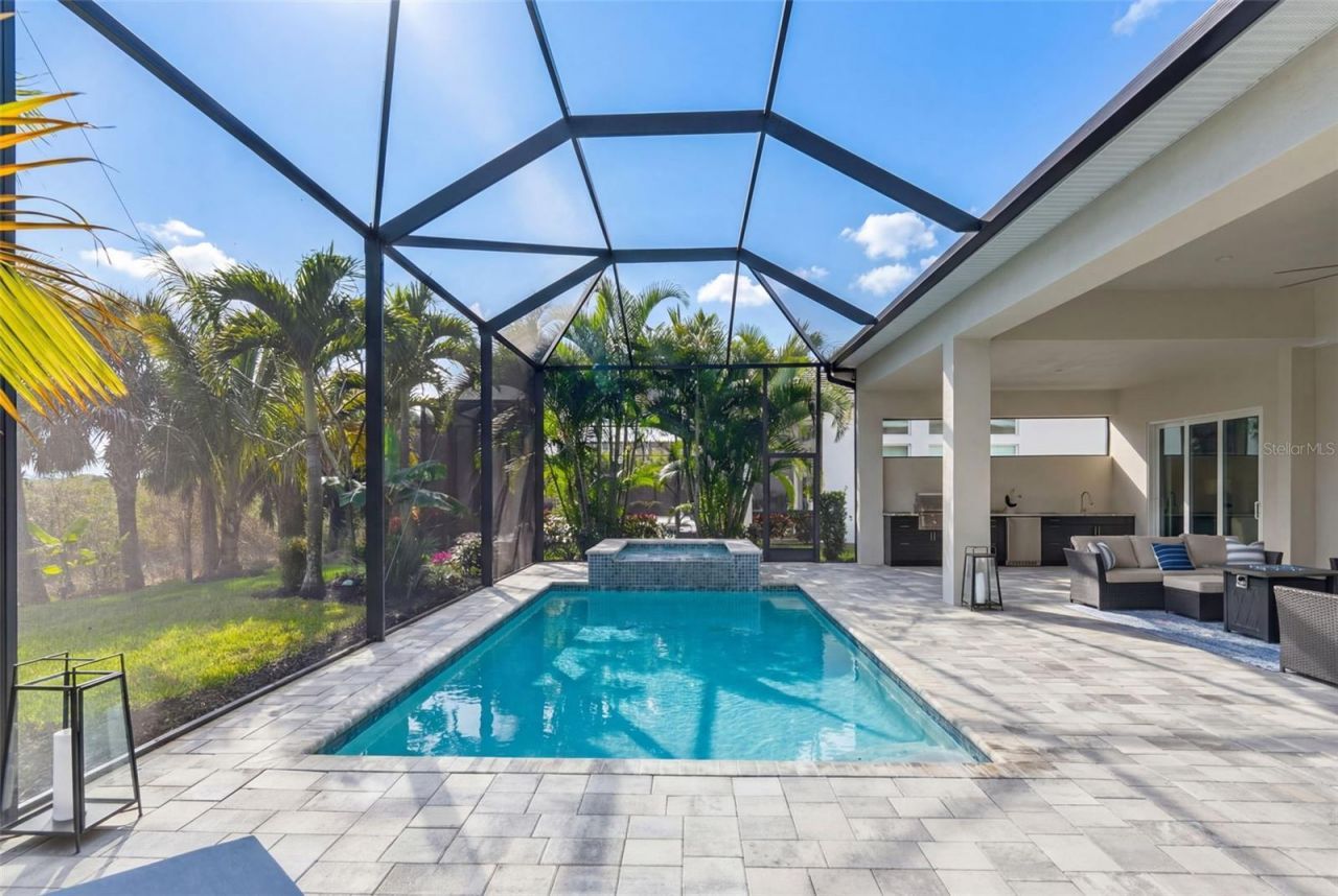 8280 Redonda Loop, Lakewood Ranch, FL 34202 Photo