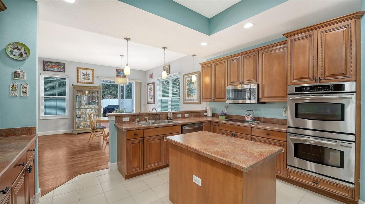 6659 38th Lane E, Sarasota, FL 34243 Photo