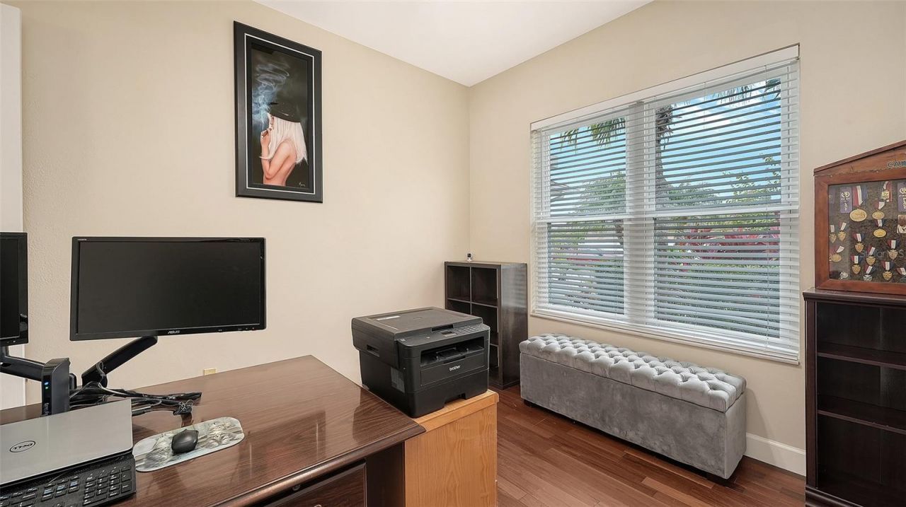 6659 38th Lane E, Sarasota, FL 34243 Photo