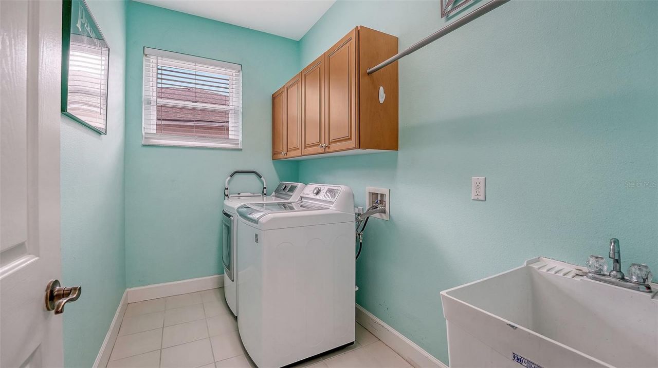 6659 38th Lane E, Sarasota, FL 34243 Photo