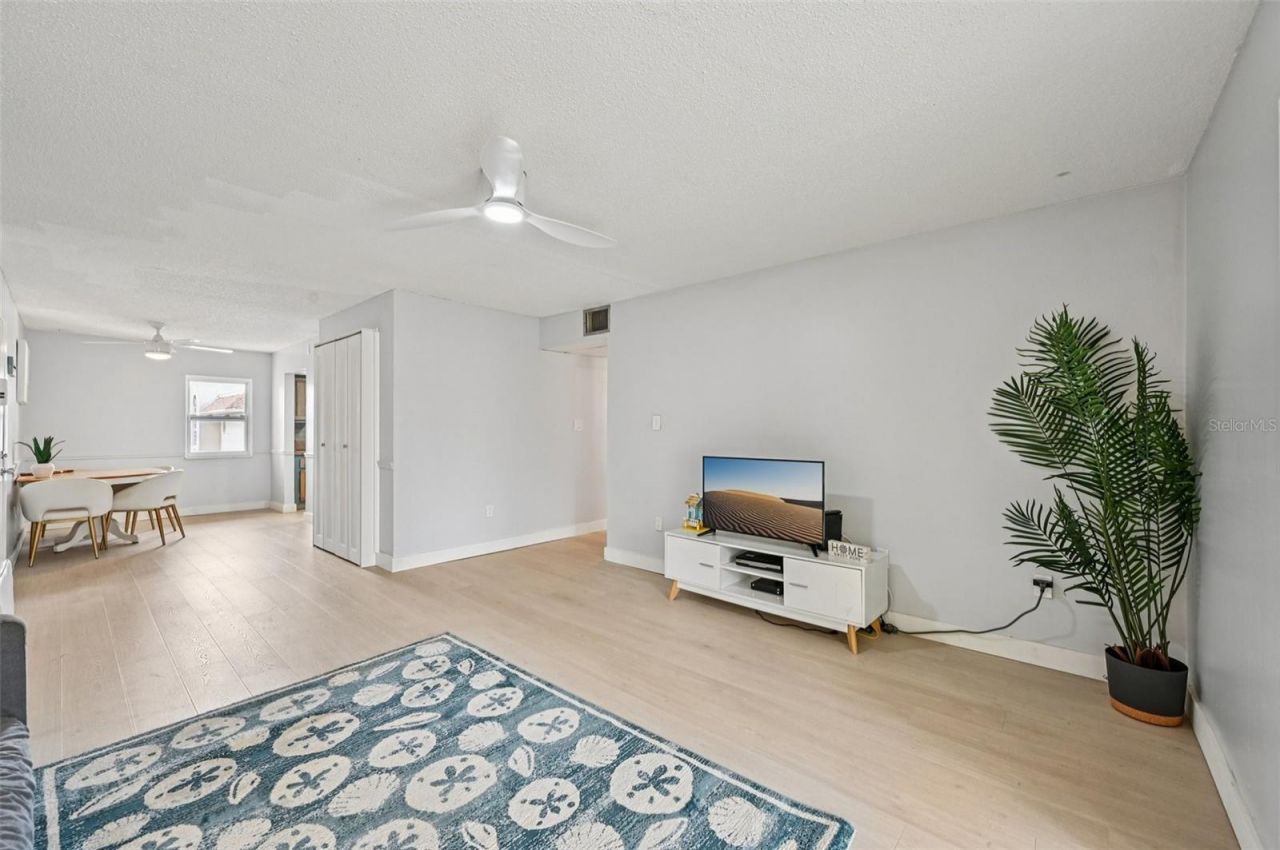 2727 75th Street W, Unit 9A14, Bradenton, FL 34209 Photo