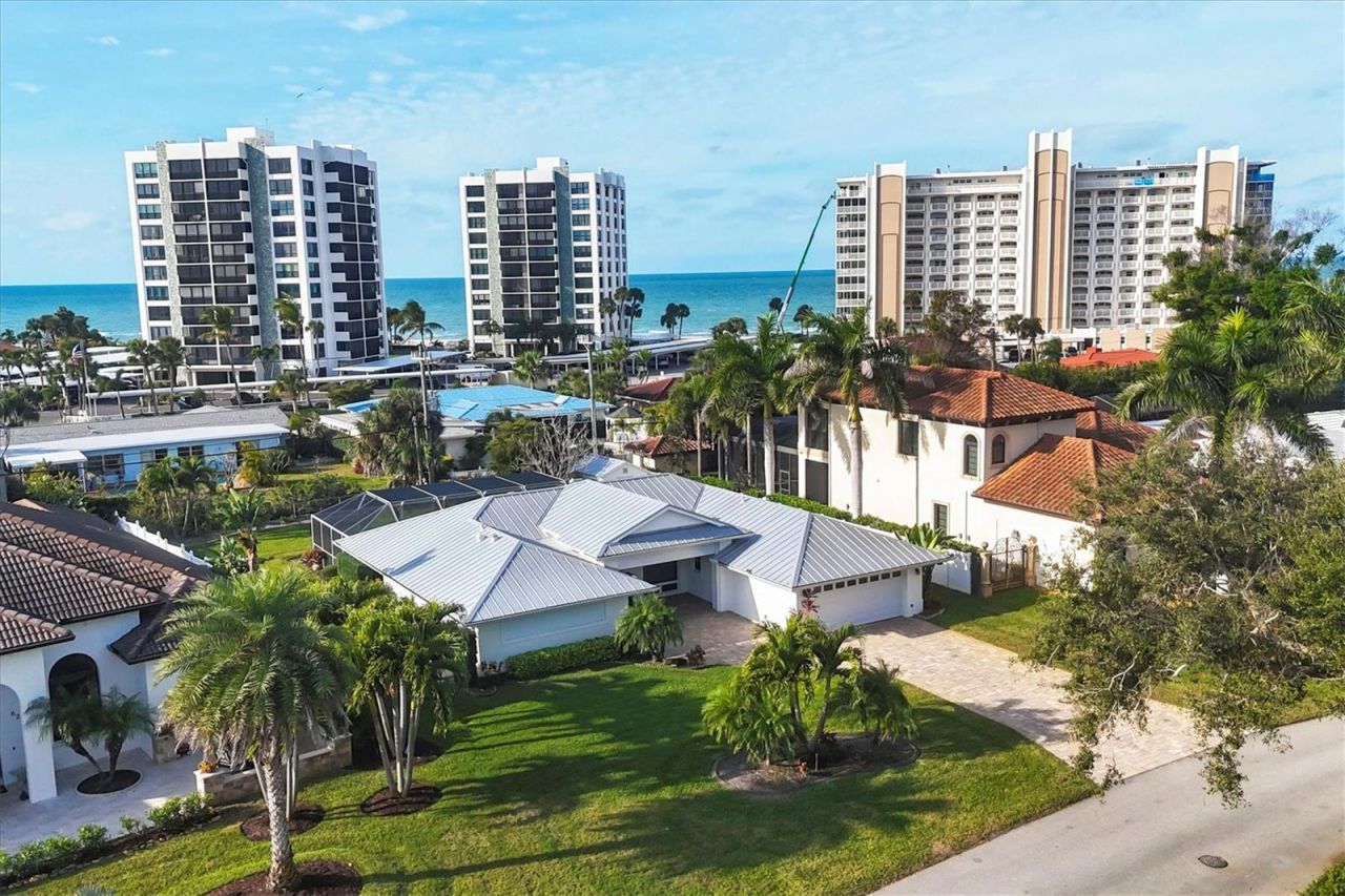 633 Valencia Road, Venice, FL 34285 Main Photo