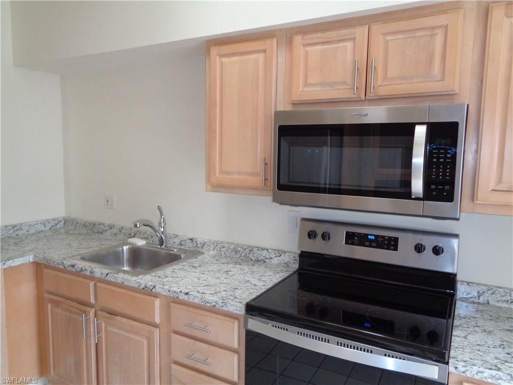271 Perignon Pl, Unit 16-1, Naples, FL 34119 Photo