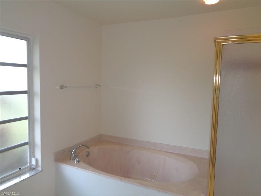 271 Perignon Pl, Unit 16-1, Naples, FL 34119 Photo