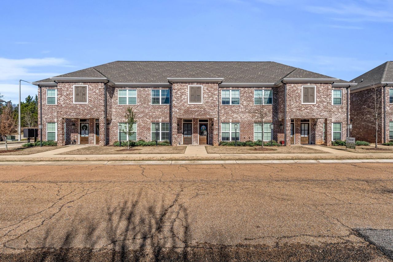 111 Guest Dr #702, Starkville, MS 39759 Main Photo