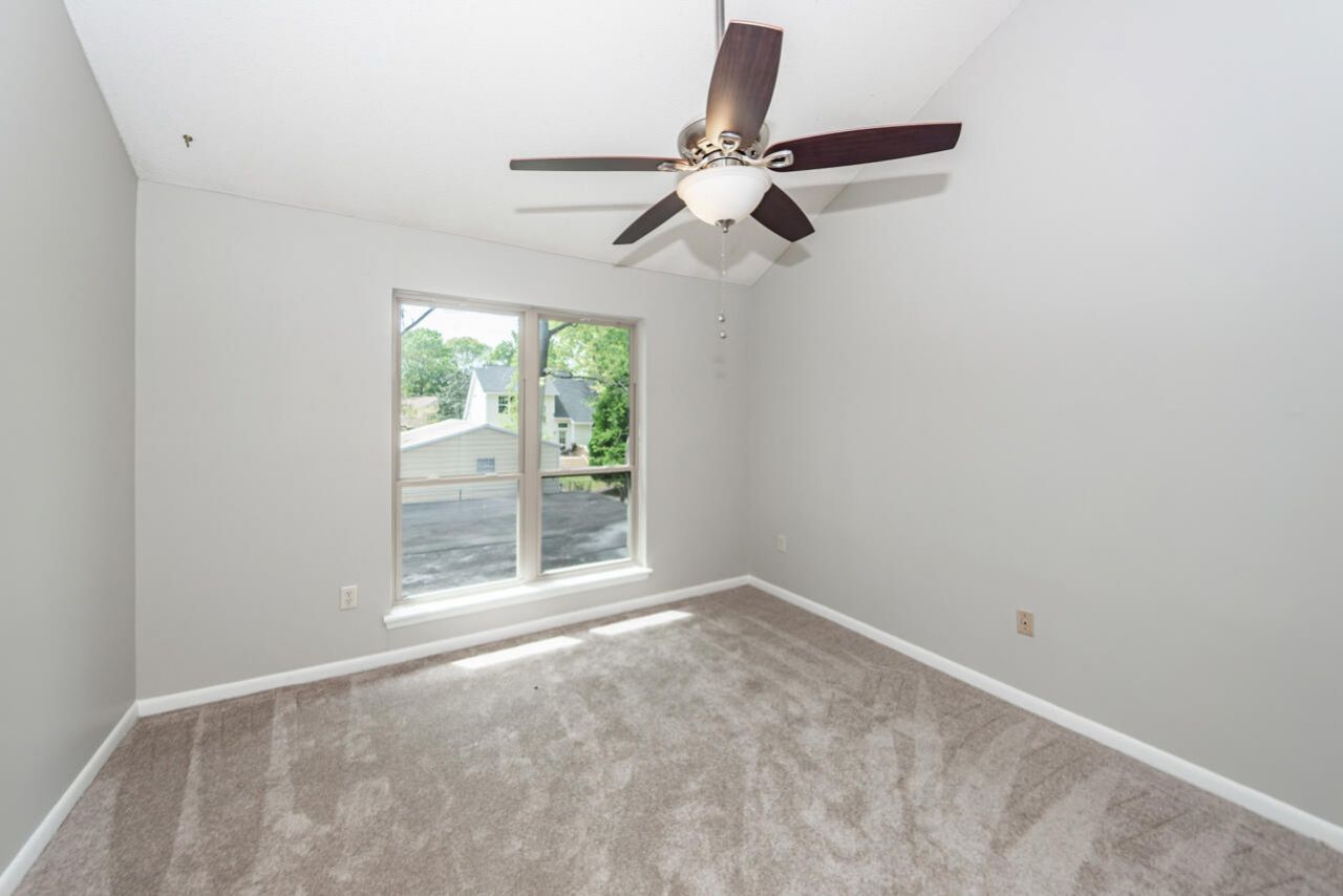 3 Brighton Circle Photo 27