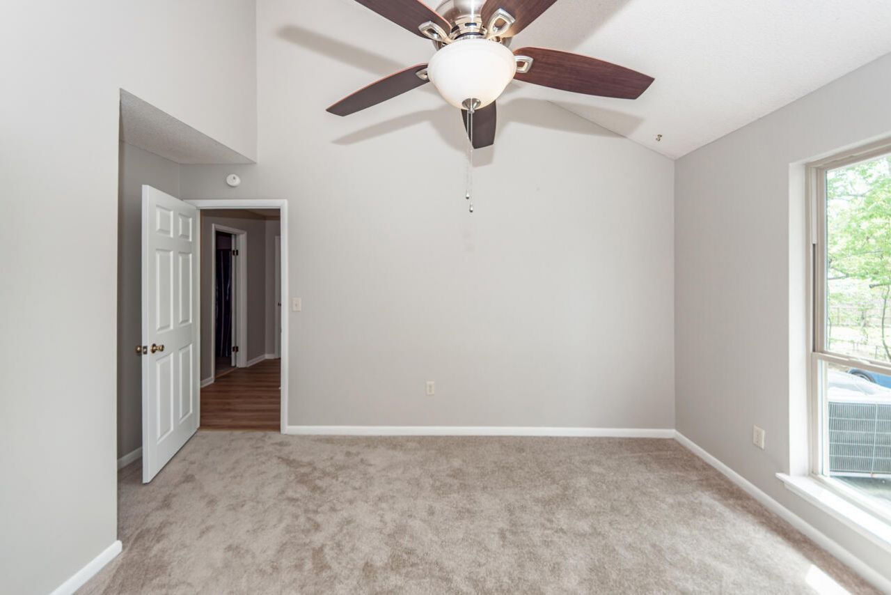 3 Brighton Circle Photo 29