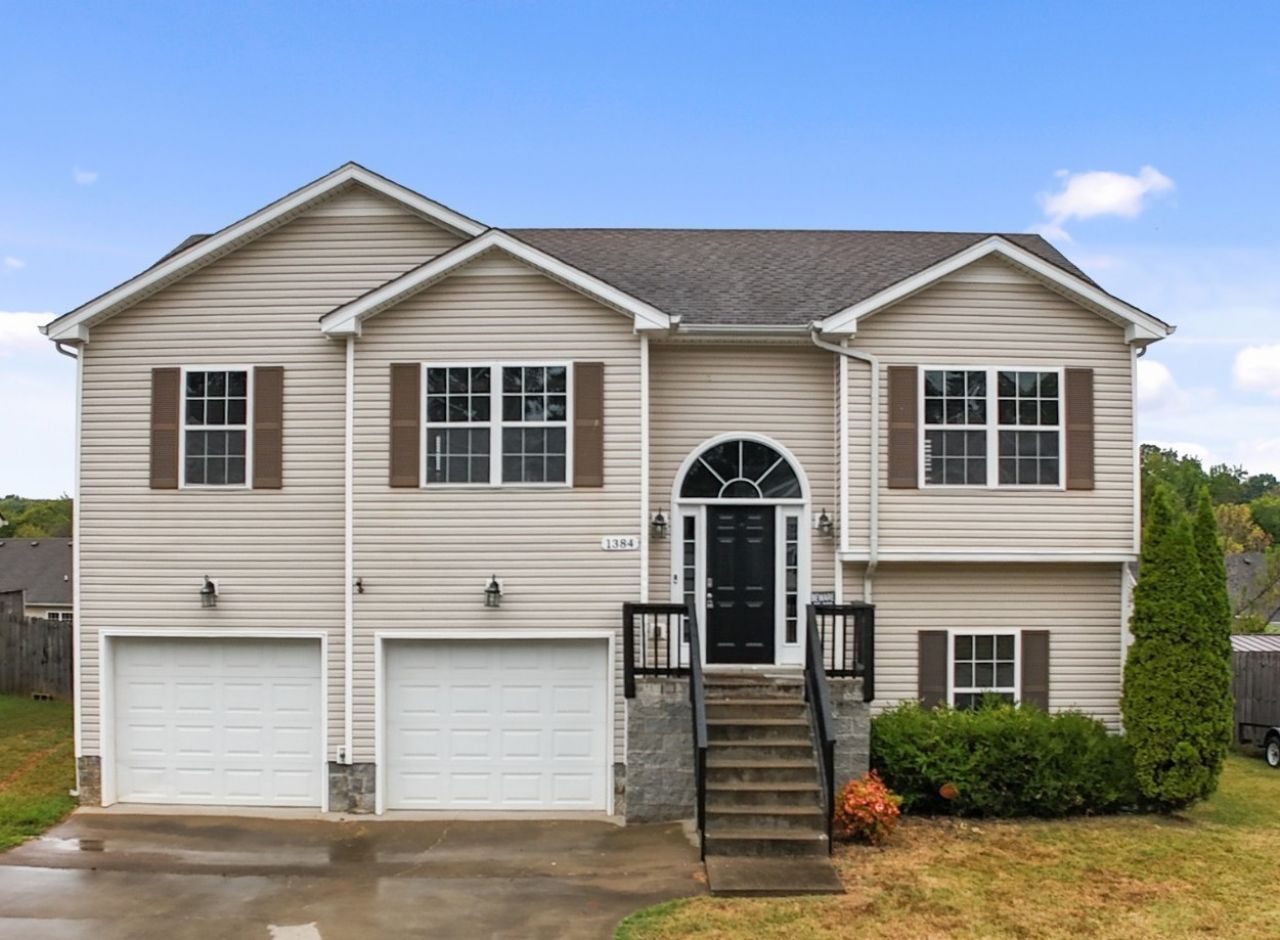 1384 Constitution Dr, Clarksville, TN 37042 Main Photo