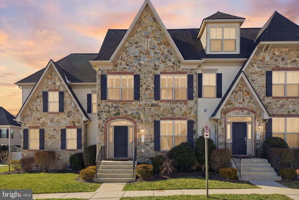 3034 Palatine Drive, Frederick, MD 21701 Main Photo