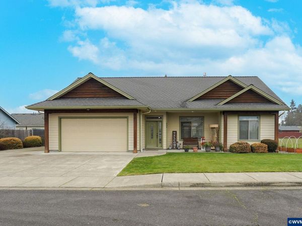 424 13th St, Aumsville, OR 97325