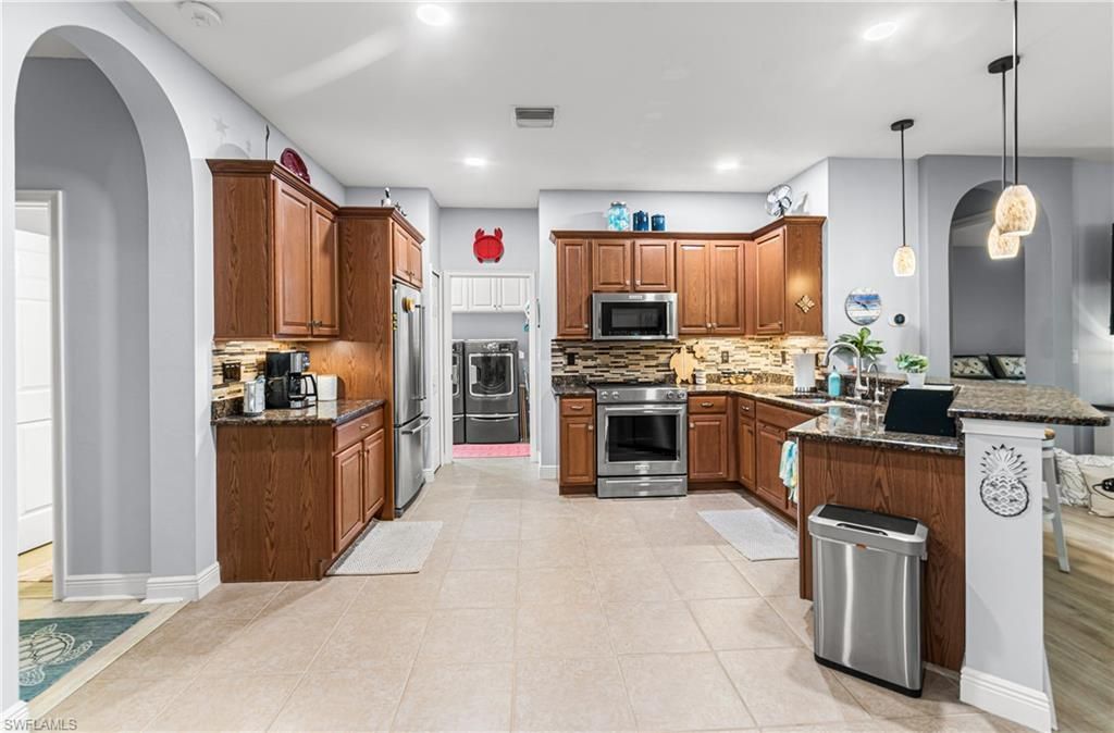 10695 Camarelle Cir, Fort Myers, FL 33913 Photo