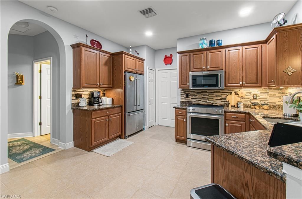 10695 Camarelle Cir, Fort Myers, FL 33913 Photo