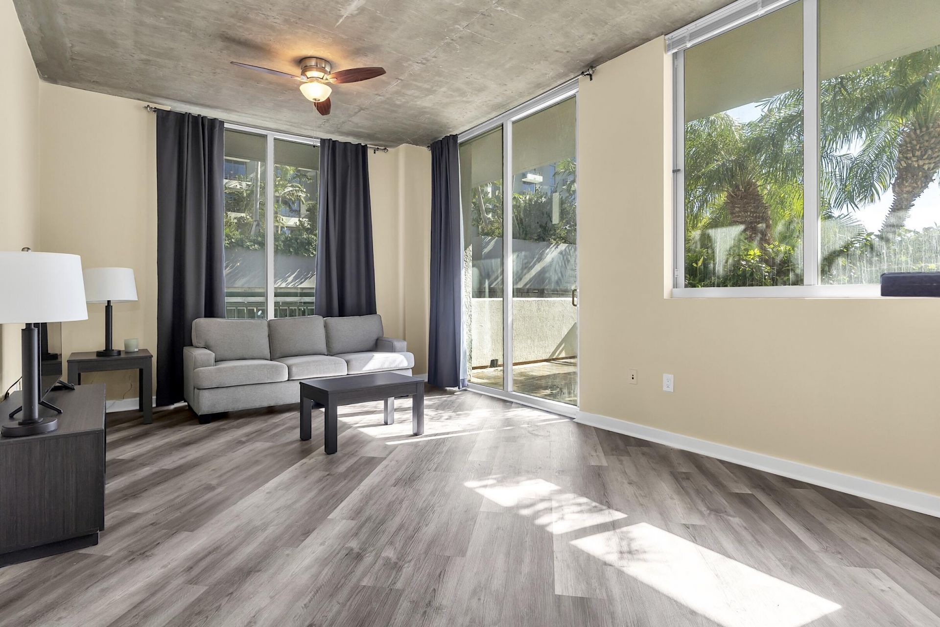 300 S Australian Avenue, Unit 618, West Palm Beach, FL 33401 Photo