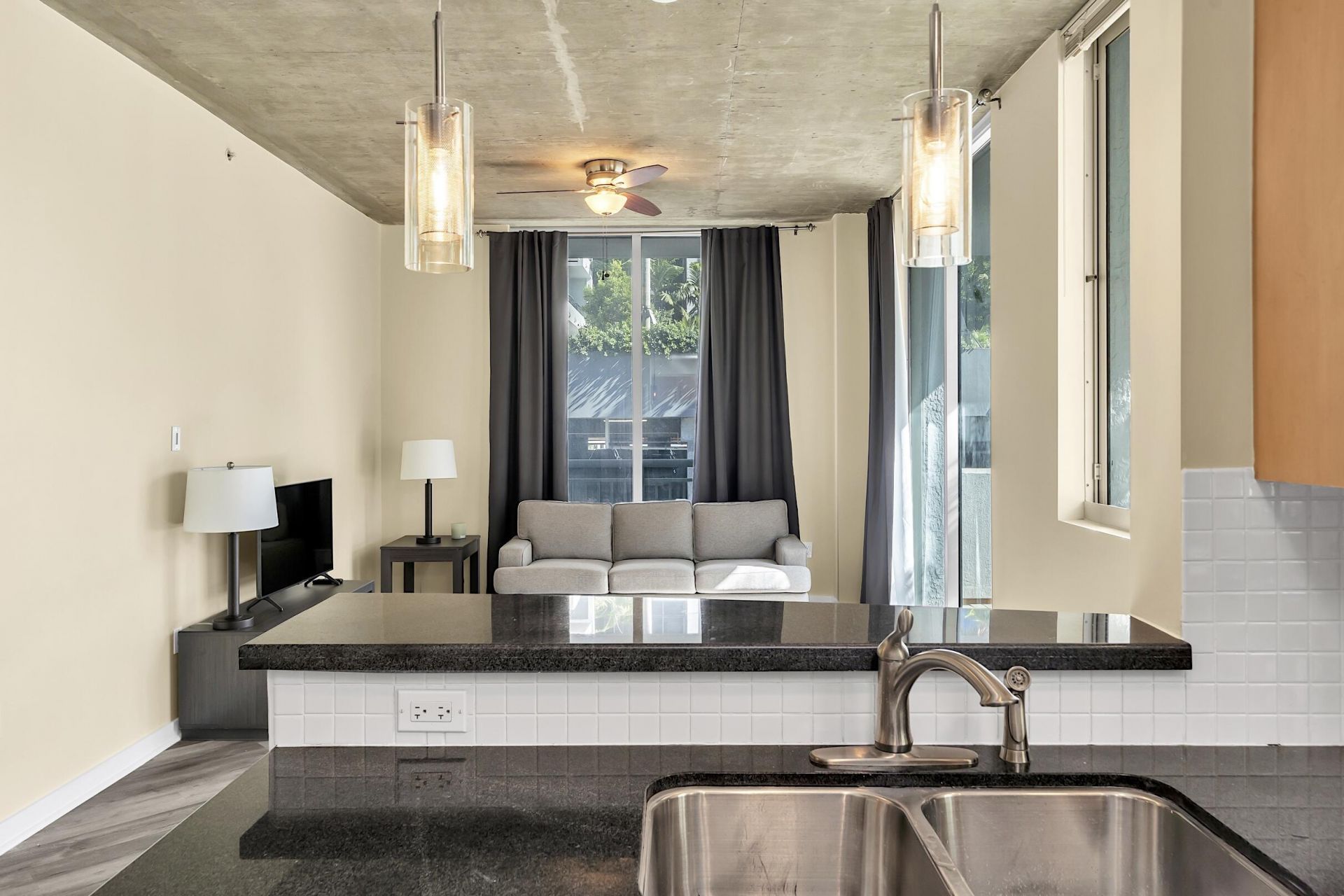 300 S Australian Avenue, Unit 618, West Palm Beach, FL 33401 Photo