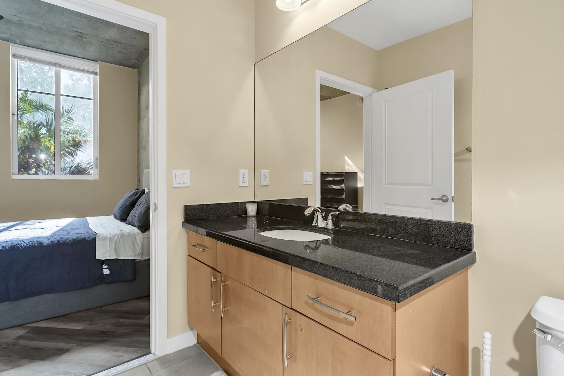 300 S Australian Avenue, Unit 618, West Palm Beach, FL 33401 Photo