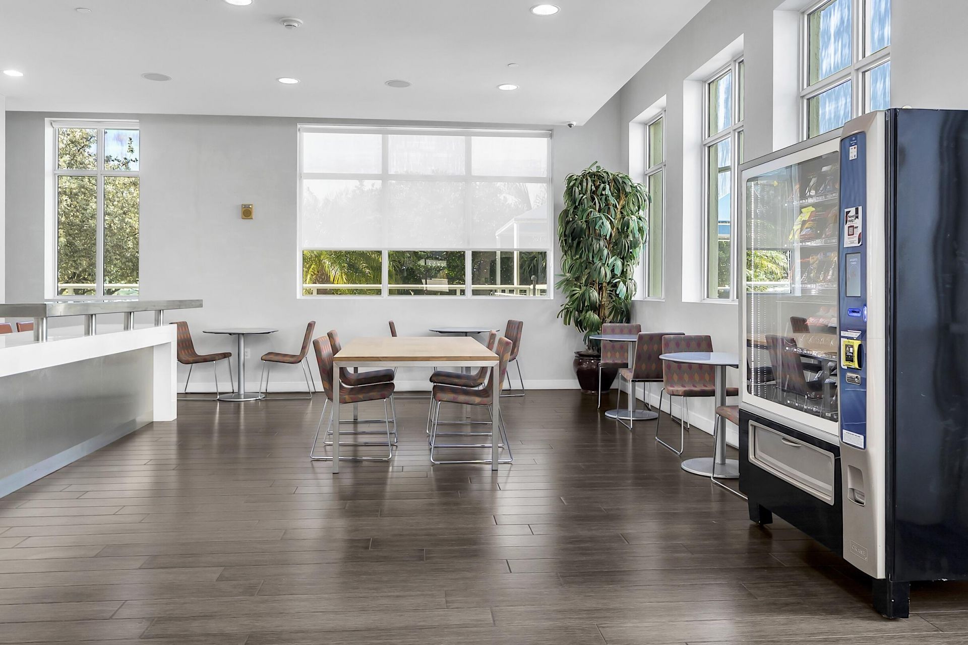 300 S Australian Avenue, Unit 618, West Palm Beach, FL 33401 Photo