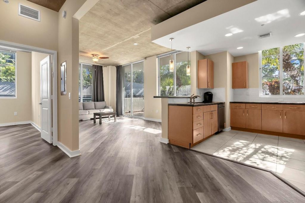 300 S Australian Avenue, Unit 618, West Palm Beach, FL 33401 Photo