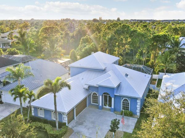 2260 NW Windemere Drive, Jensen Beach, FL 34957