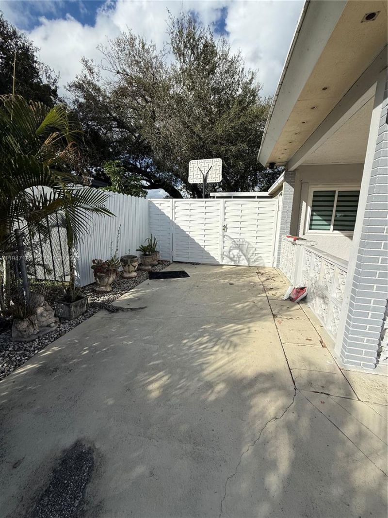 5715 Arthur St, Hollywood, FL 33021 Photo