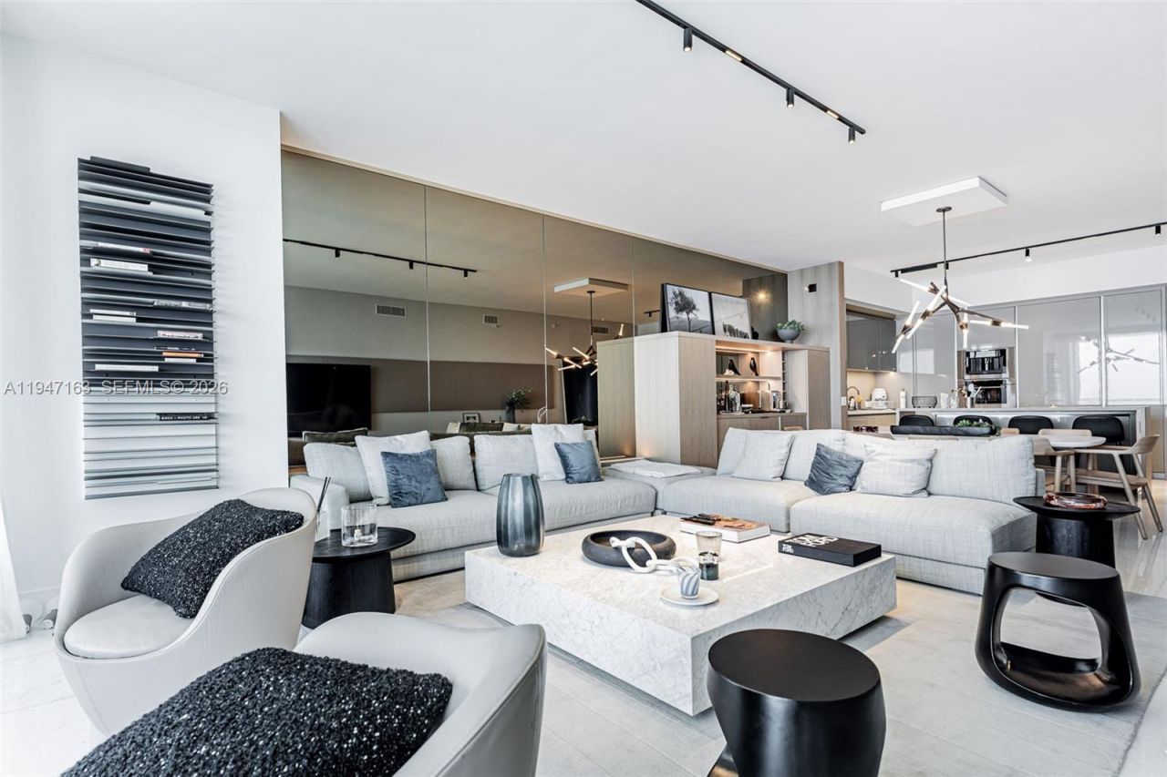 18975 Collins Ave , Unit 4602, Sunny Isles Beach, FL 33160 Photo