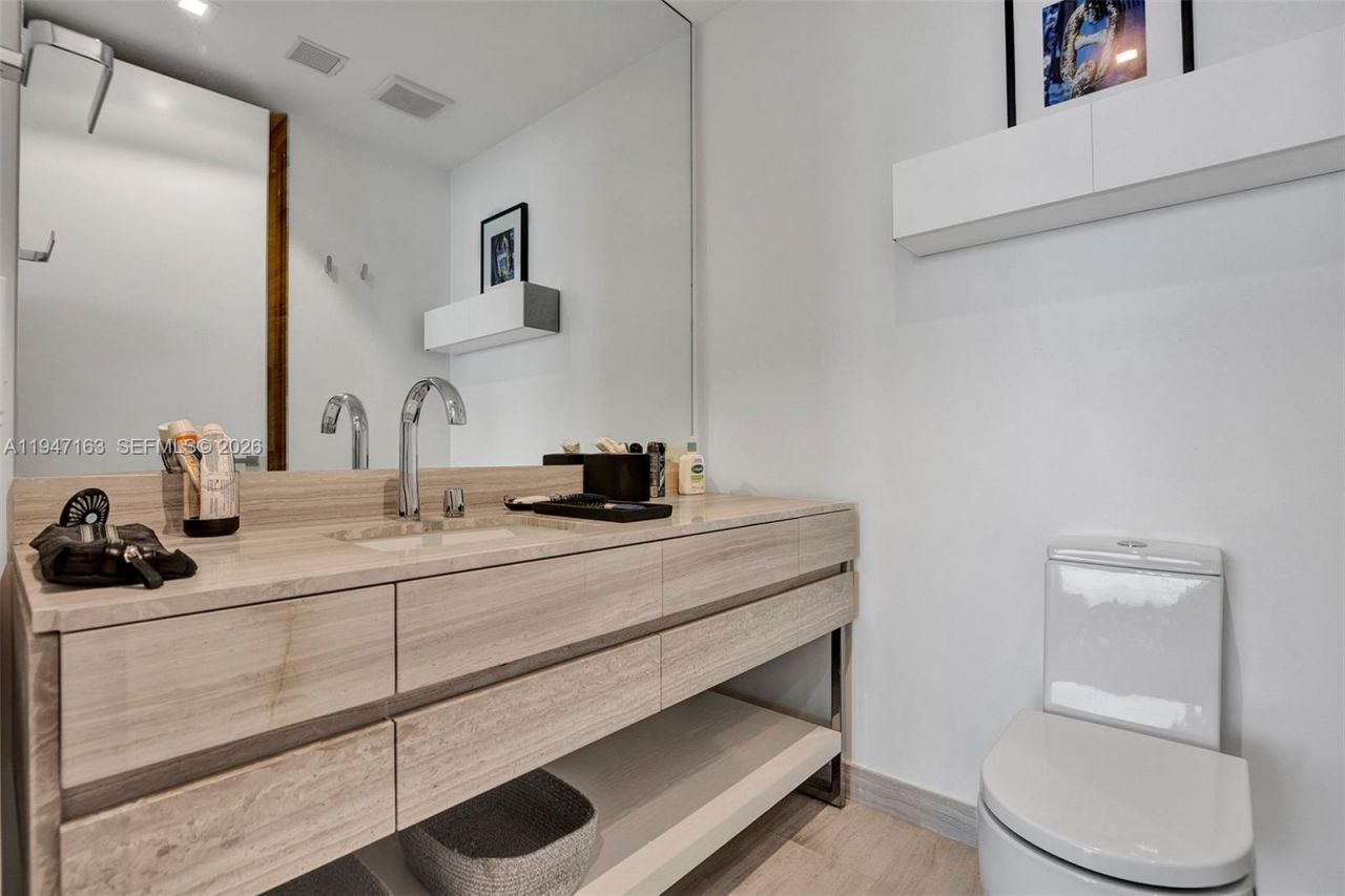 18975 Collins Ave , Unit 4602, Sunny Isles Beach, FL 33160 Photo