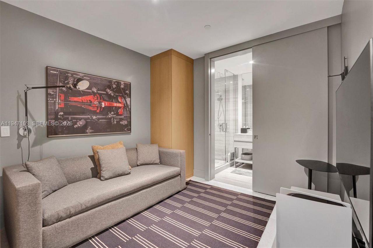 18975 Collins Ave , Unit 4602, Sunny Isles Beach, FL 33160 Photo