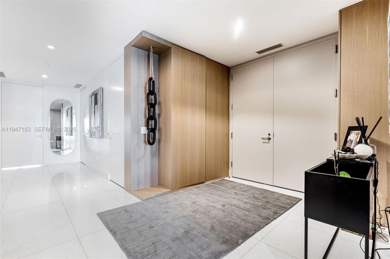 18975 Collins Ave , Unit 4602, Sunny Isles Beach, FL 33160 Photo