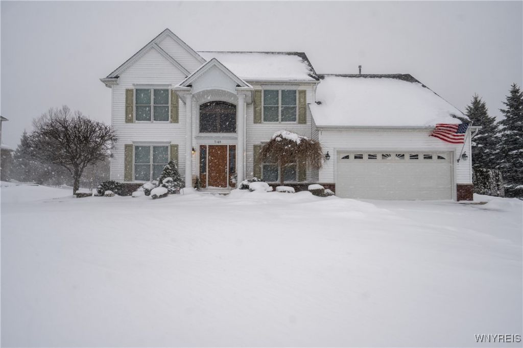 7165 Creekbend Drive, North Tonawanda, NY 14120 Main Photo