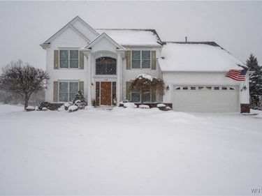 7165 Creekbend Drive, North Tonawanda, NY 14120