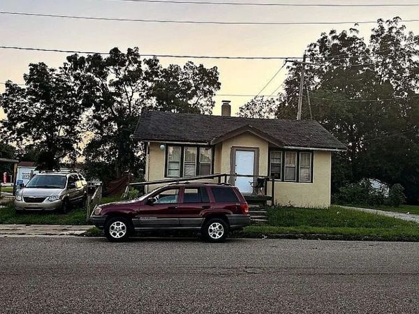 6 Illinois Street, Danville, IL 61832