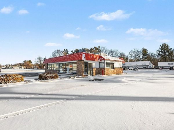 376 N 3rd Avenue, Fruitport, MI 49415