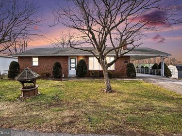 105 CHESTNUT ALLEY, HALIFAX, PA 17032