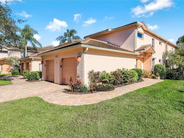 524 Lake Louise CIR, Unit 504, NAPLES, FL 34110