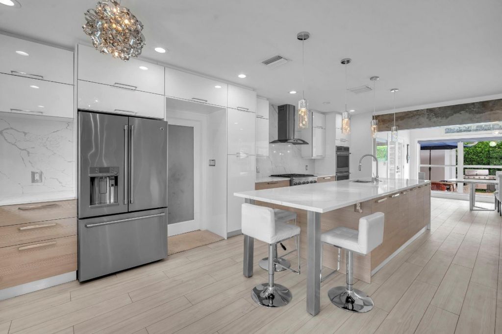 2212 NE 32nd Avenue, Fort Lauderdale, FL 33305 Photo