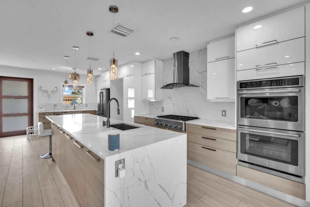 2212 NE 32nd Avenue, Fort Lauderdale, FL 33305 Photo