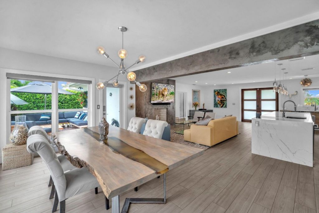 2212 NE 32nd Avenue, Fort Lauderdale, FL 33305 Photo