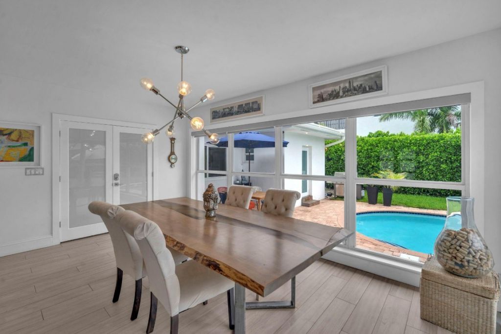 2212 NE 32nd Avenue, Fort Lauderdale, FL 33305 Photo