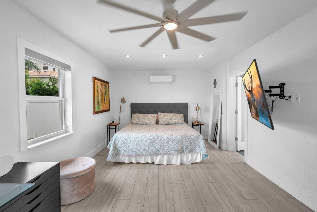 2212 NE 32nd Avenue, Fort Lauderdale, FL 33305 Photo