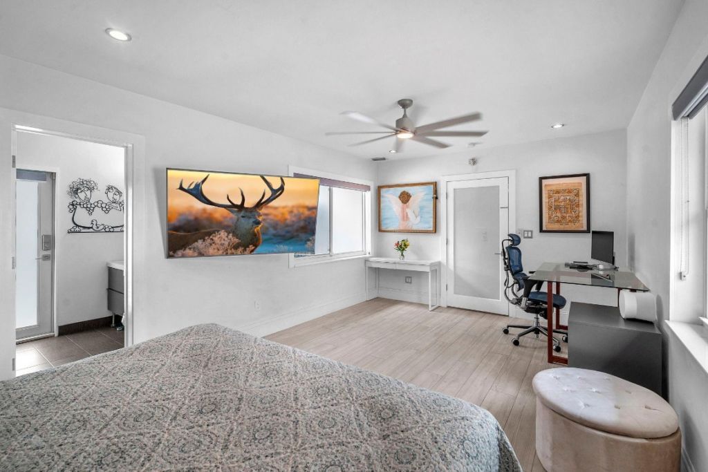 2212 NE 32nd Avenue, Fort Lauderdale, FL 33305 Photo