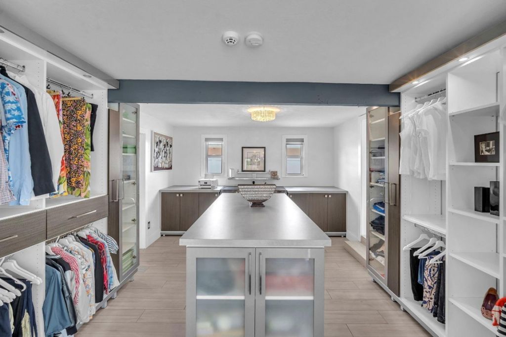 2212 NE 32nd Avenue, Fort Lauderdale, FL 33305 Photo