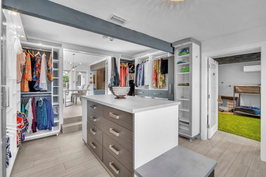 2212 NE 32nd Avenue, Fort Lauderdale, FL 33305 Photo