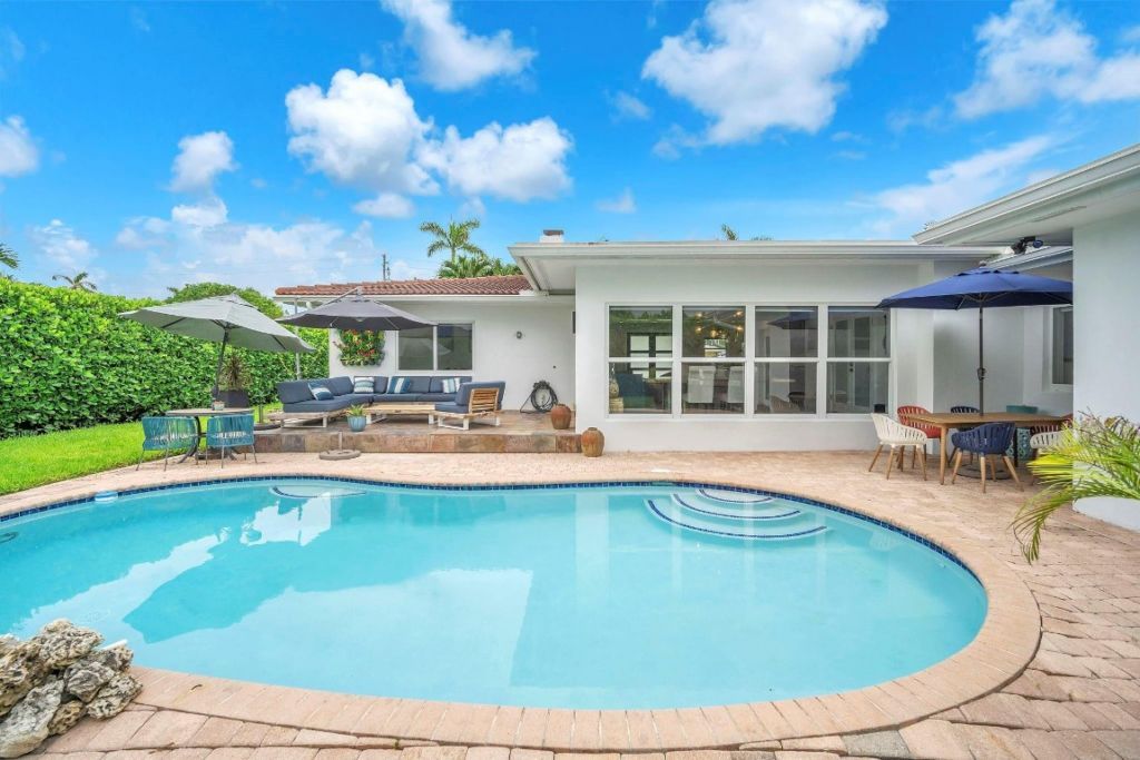 2212 NE 32nd Avenue, Fort Lauderdale, FL 33305 Photo