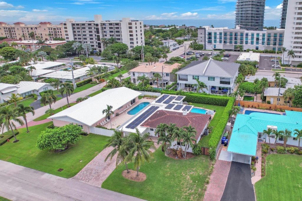 2212 NE 32nd Avenue, Fort Lauderdale, FL 33305 Photo