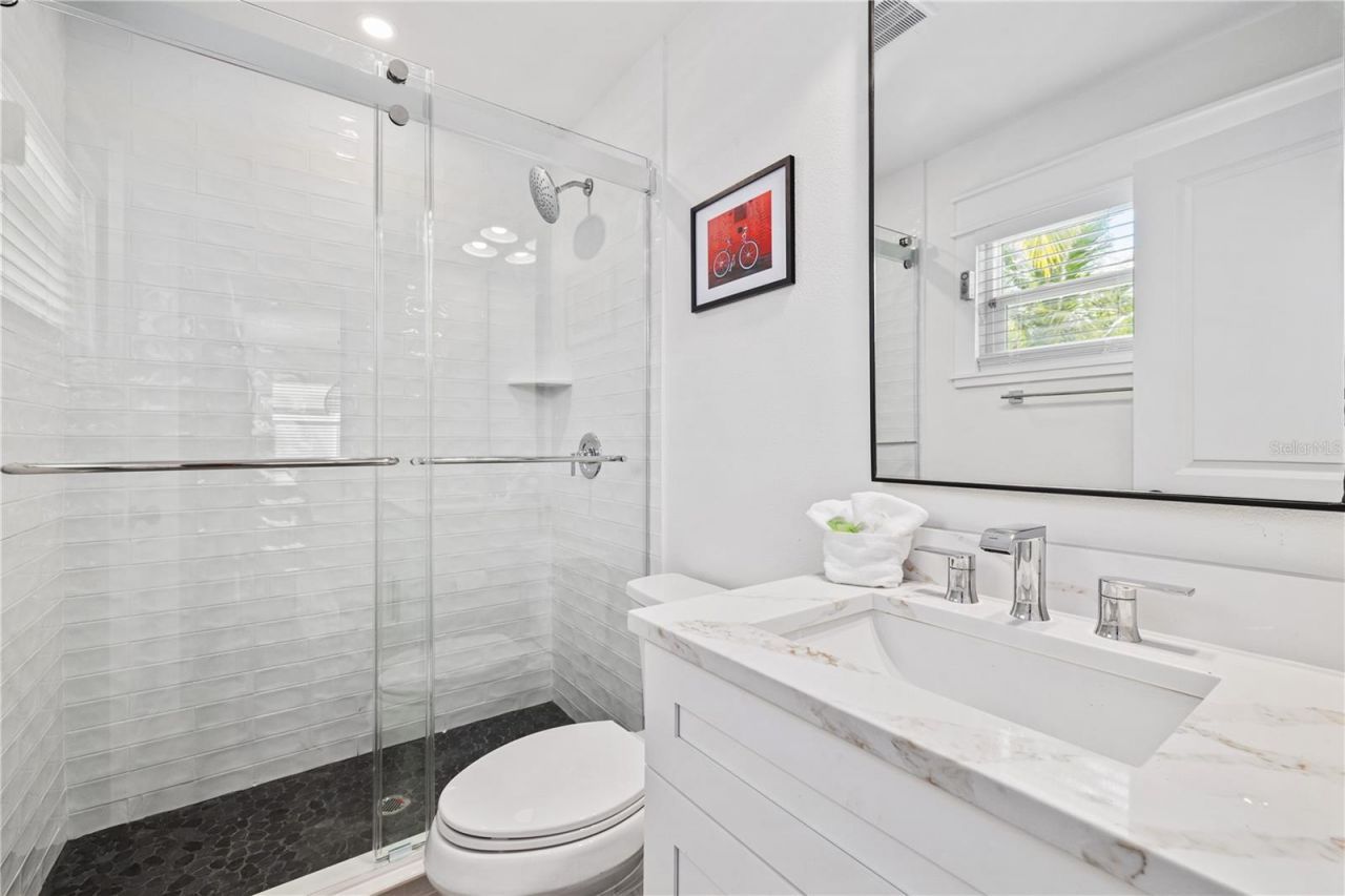 3016 Gulf Drive, Holmes Beach, FL 34217 Photo