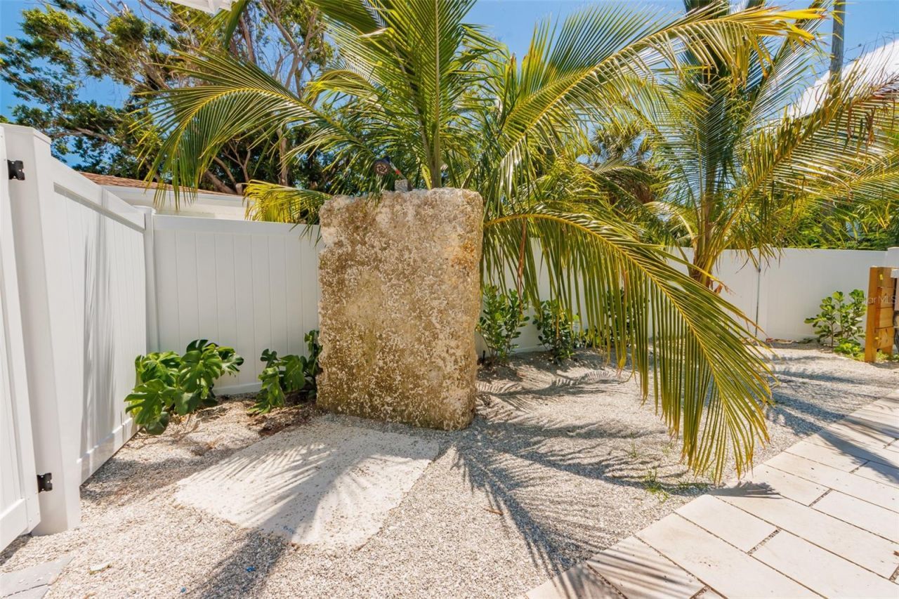 3016 Gulf Drive, Holmes Beach, FL 34217 Photo