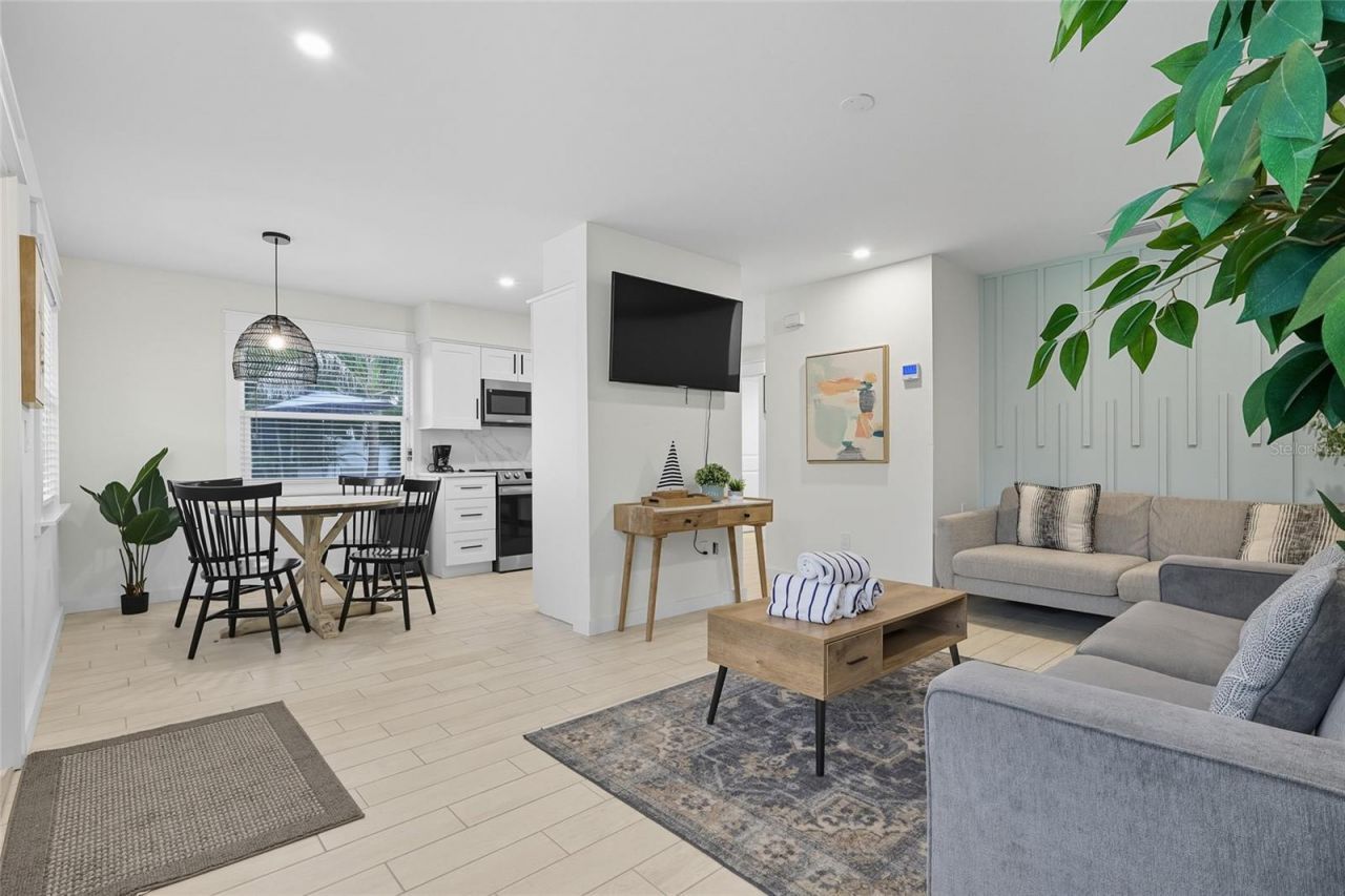 3016 Gulf Drive, Holmes Beach, FL 34217 Photo