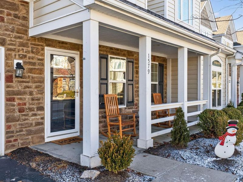 1579 Linkhorn Drive, Grove City, OH 43123 Photo 3